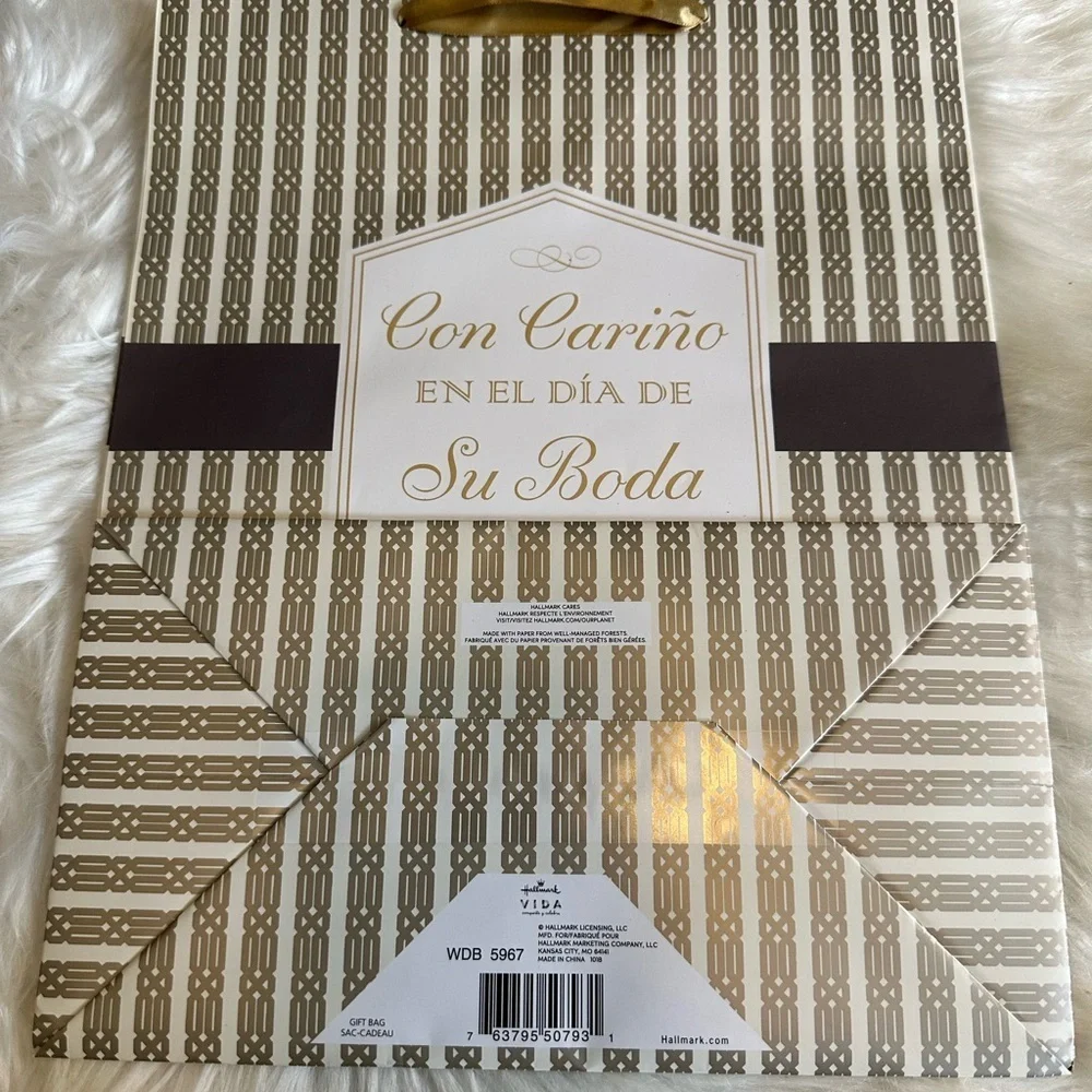 🩵5/$8 Hallmark Gold and Cream Wedding gift bag